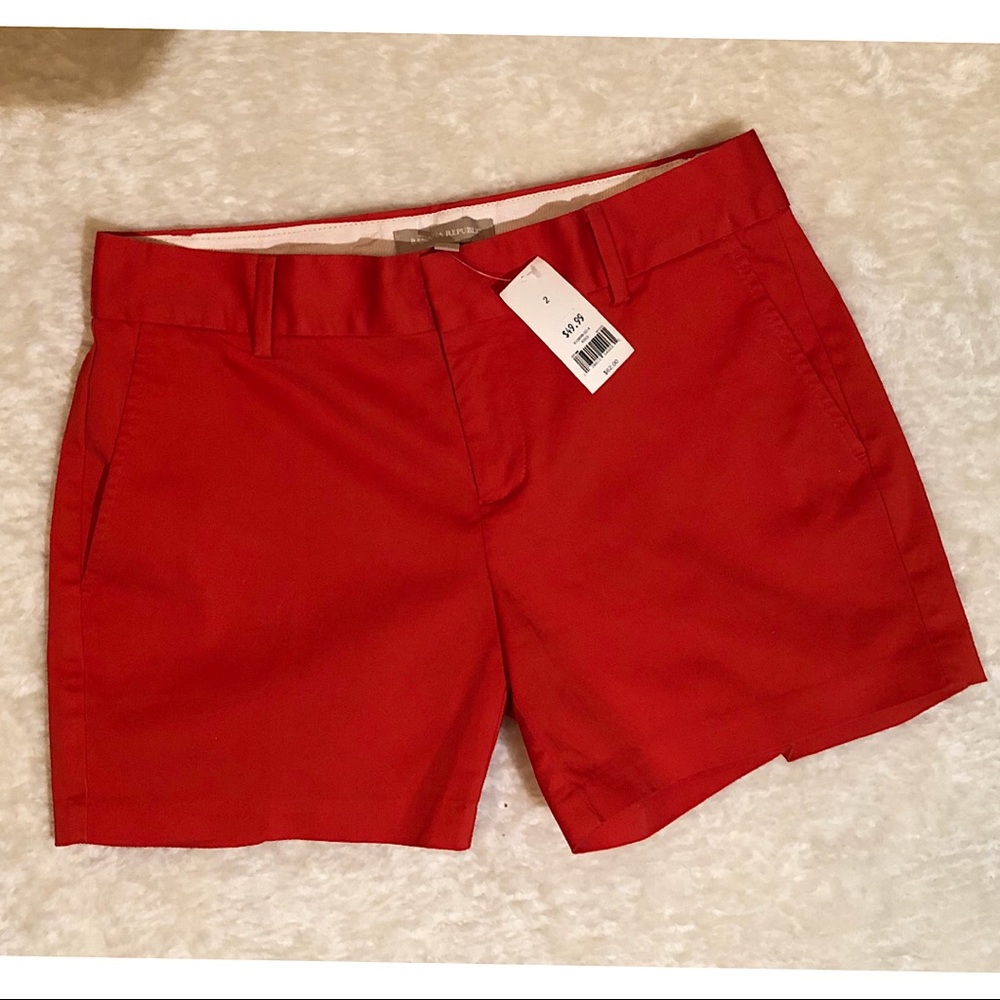 🔥2 for $15🔥Banana Republic Shorts in Red NWT